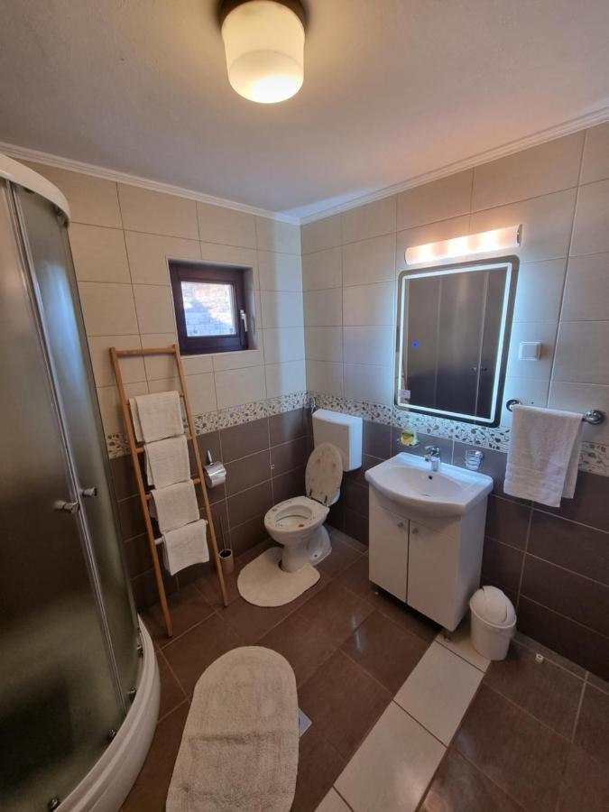 Apartments Luka Rakovica Exterior foto